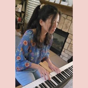 Dalia Bell Sleeve Blouse Size Small Blue‎ Floral Print